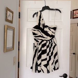 Beautiful Express Dress, new with tags